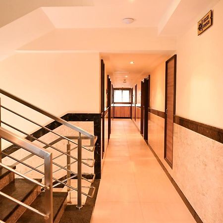 Hotel Sms Grand Imperial ולורה מראה חיצוני תמונה